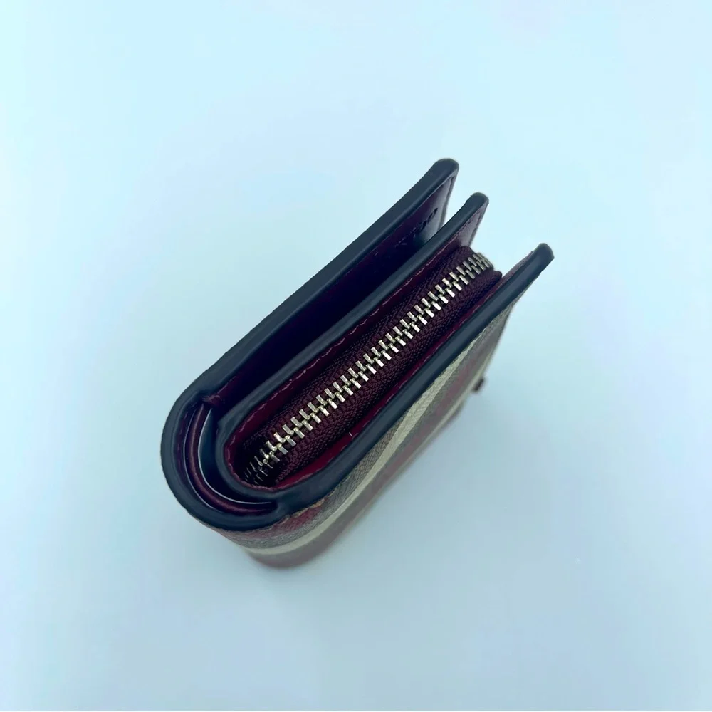 Coach Medium Corner Zip Wallet Signature Canvas NWT - Picture 4 of 10